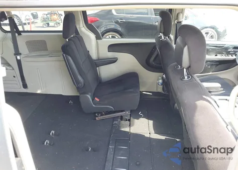 2011 Chrysler Town & Country Touring из США, поврежденный, VIN 2A4RR5DG1BR623552